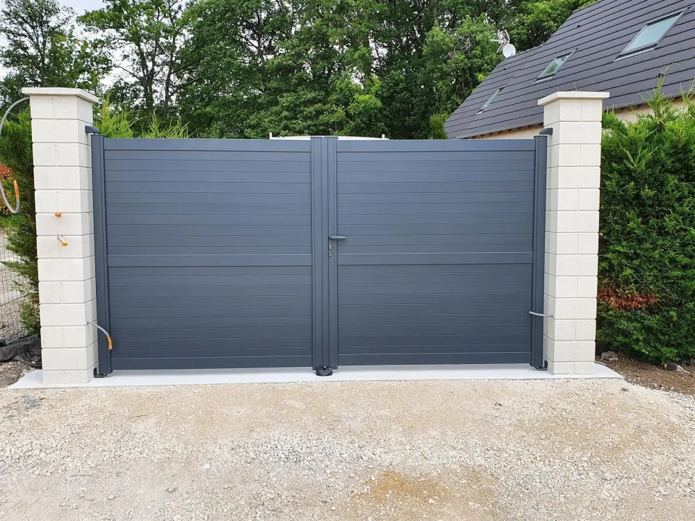 portails et portillons près de Courmemin